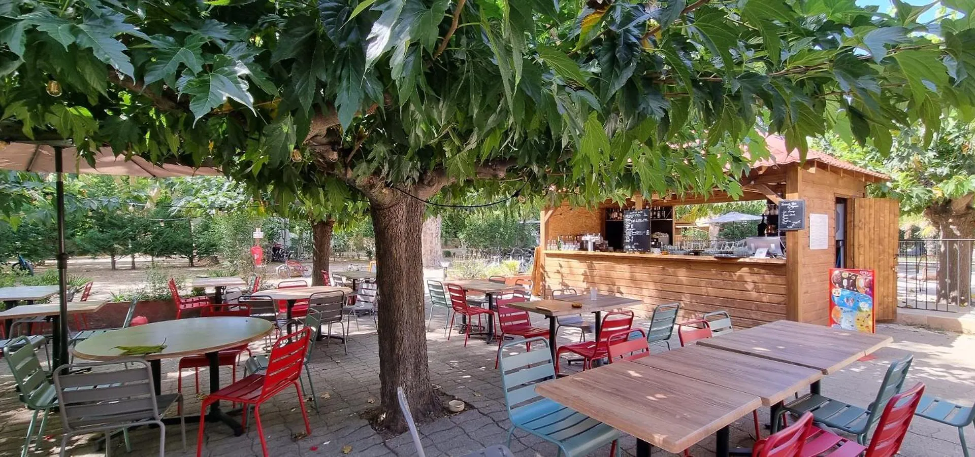 Lodges & Nature - 71 Avignon France