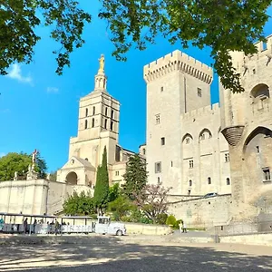 Appartement Terrasse, Intra-muros, Climatise Avec Wifi, Avignon